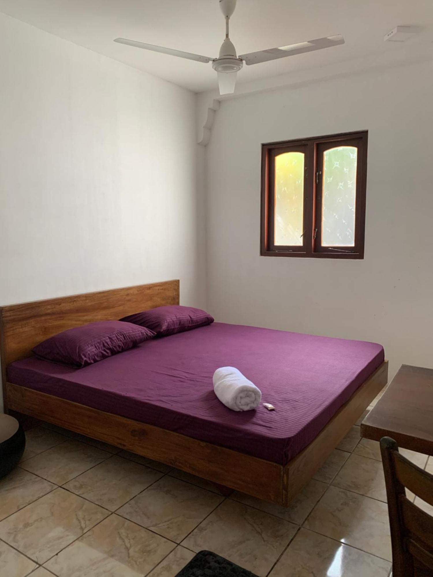 La Fiesta Bed and Breakfast Weligama Exteriör bild