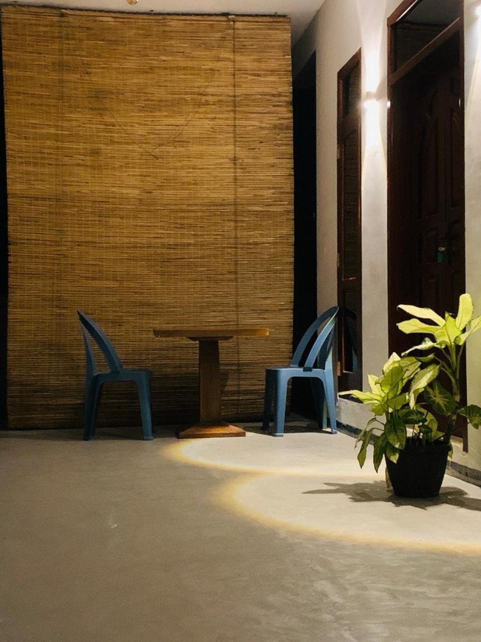 La Fiesta Bed and Breakfast Weligama Exteriör bild
